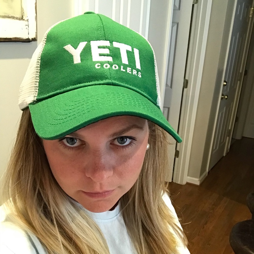 NWT Yeti Trucker Hat (Green)